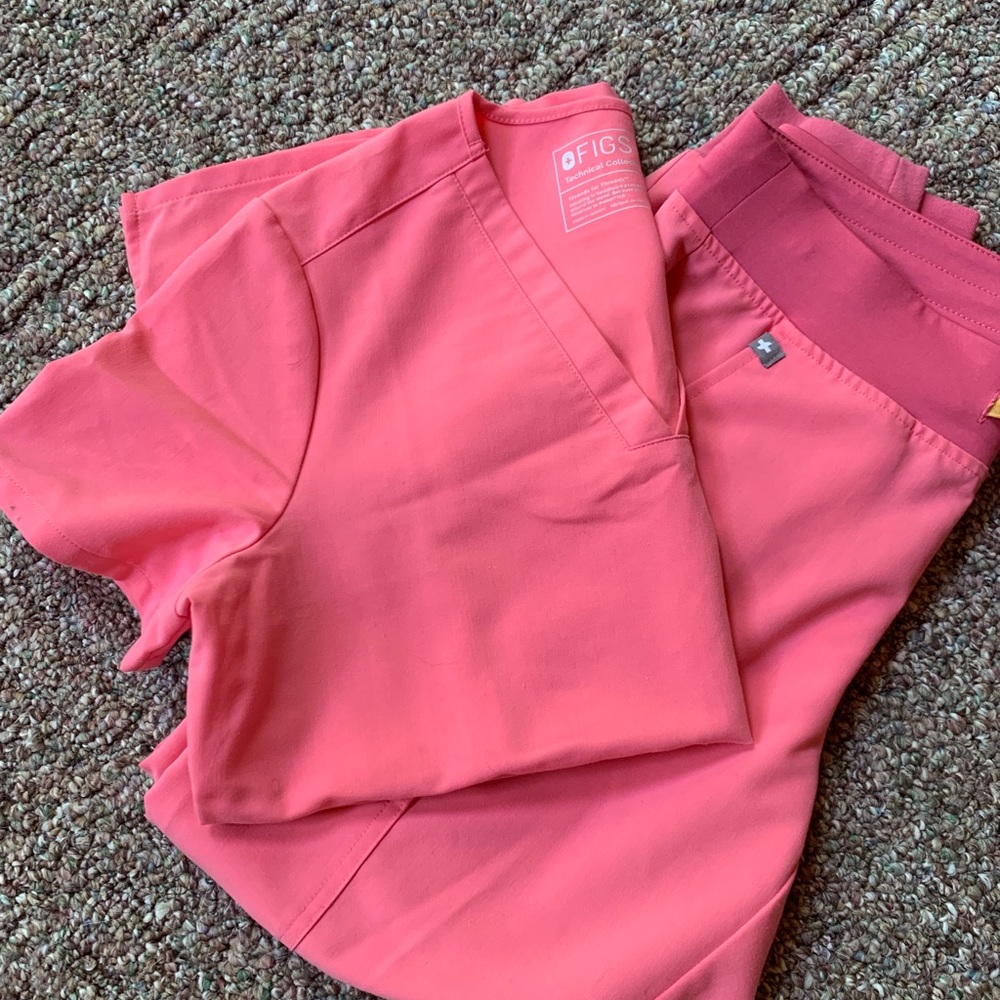 FIGS scrubs